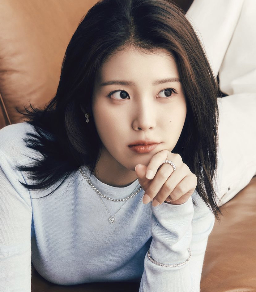 IU